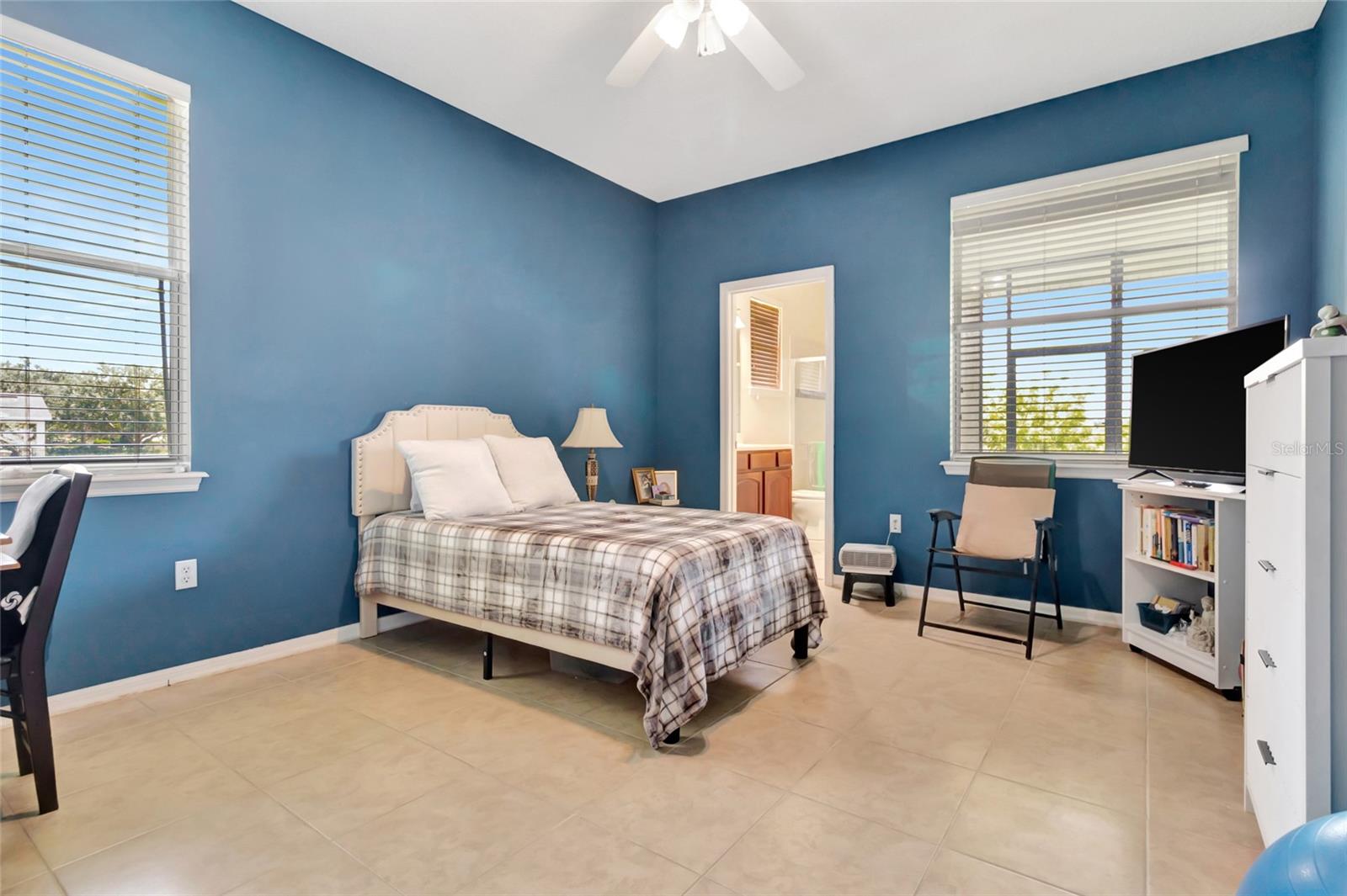 BENT TREE - Residential