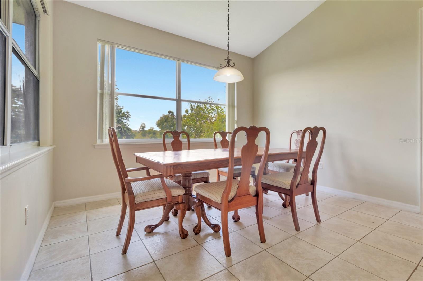 BENT TREE - Residential