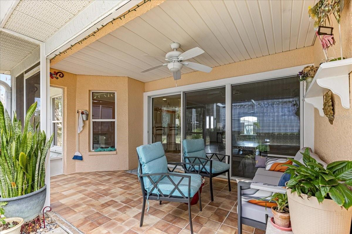 ON TOP OF THE WORLD - AVALON - Residential