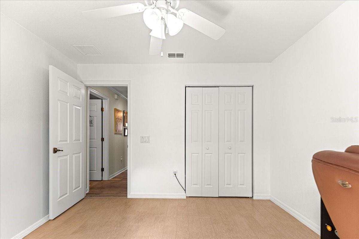 ON TOP OF THE WORLD - AVALON - Residential