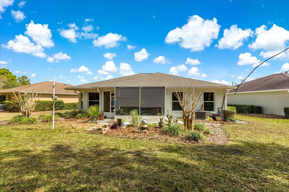 ON TOP OF THE WORLD - AVALON - Residential