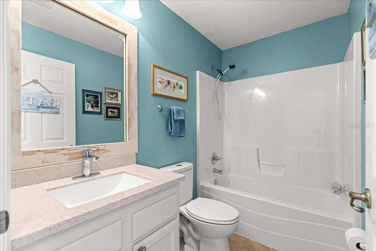 ON TOP OF THE WORLD - AVALON - Residential