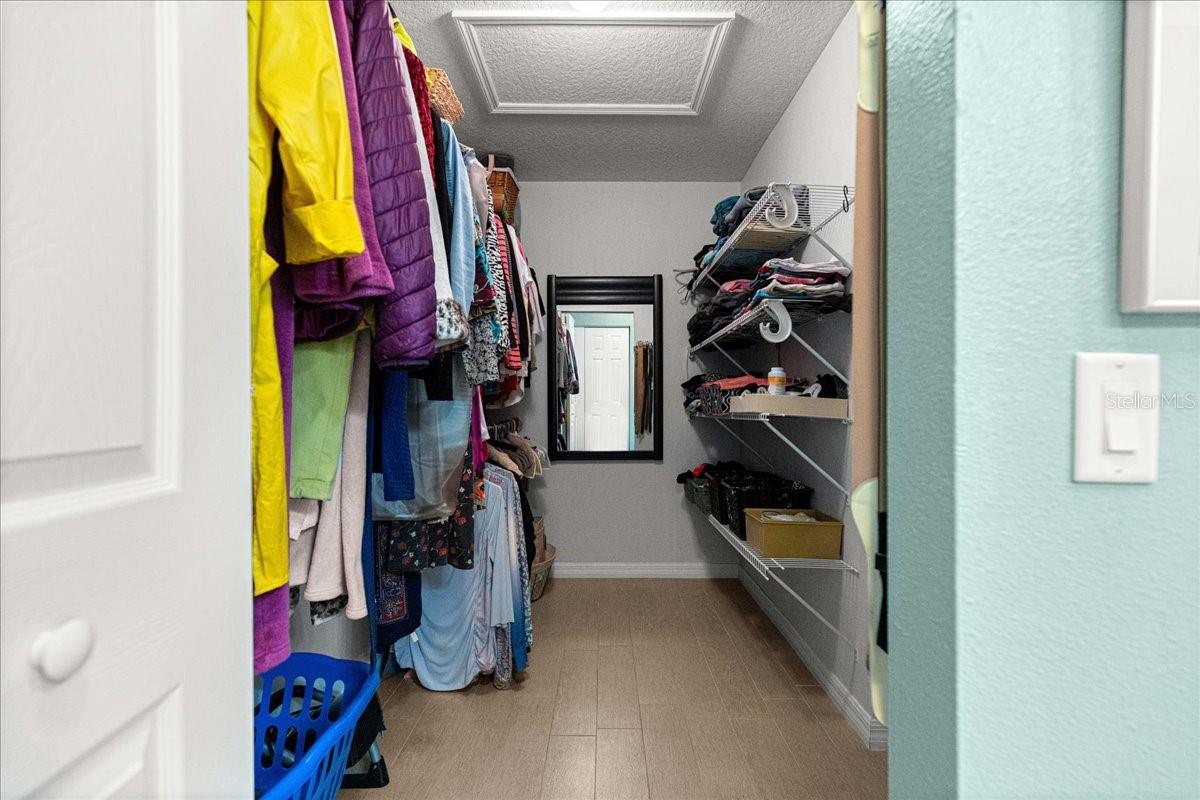 ON TOP OF THE WORLD - AVALON - Residential