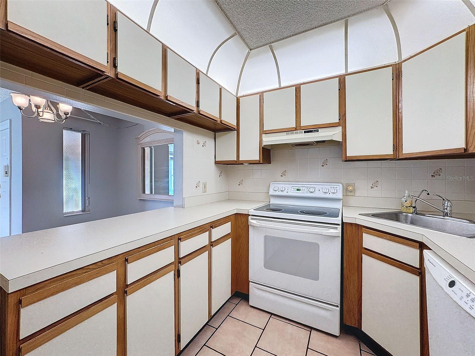 PINE RIDGE AT SUGAR CREEK - Residential