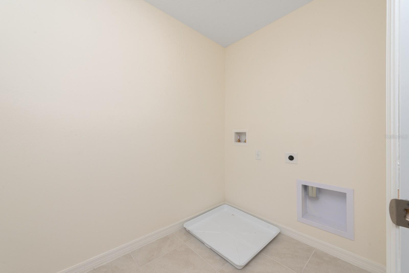 HAMMOCK RESERVE PH 1 - Residential Lease