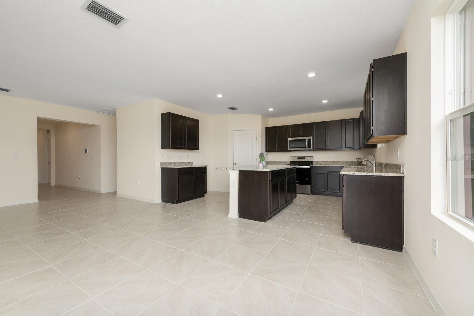 HAMMOCK RESERVE PH 1 - Residential Lease