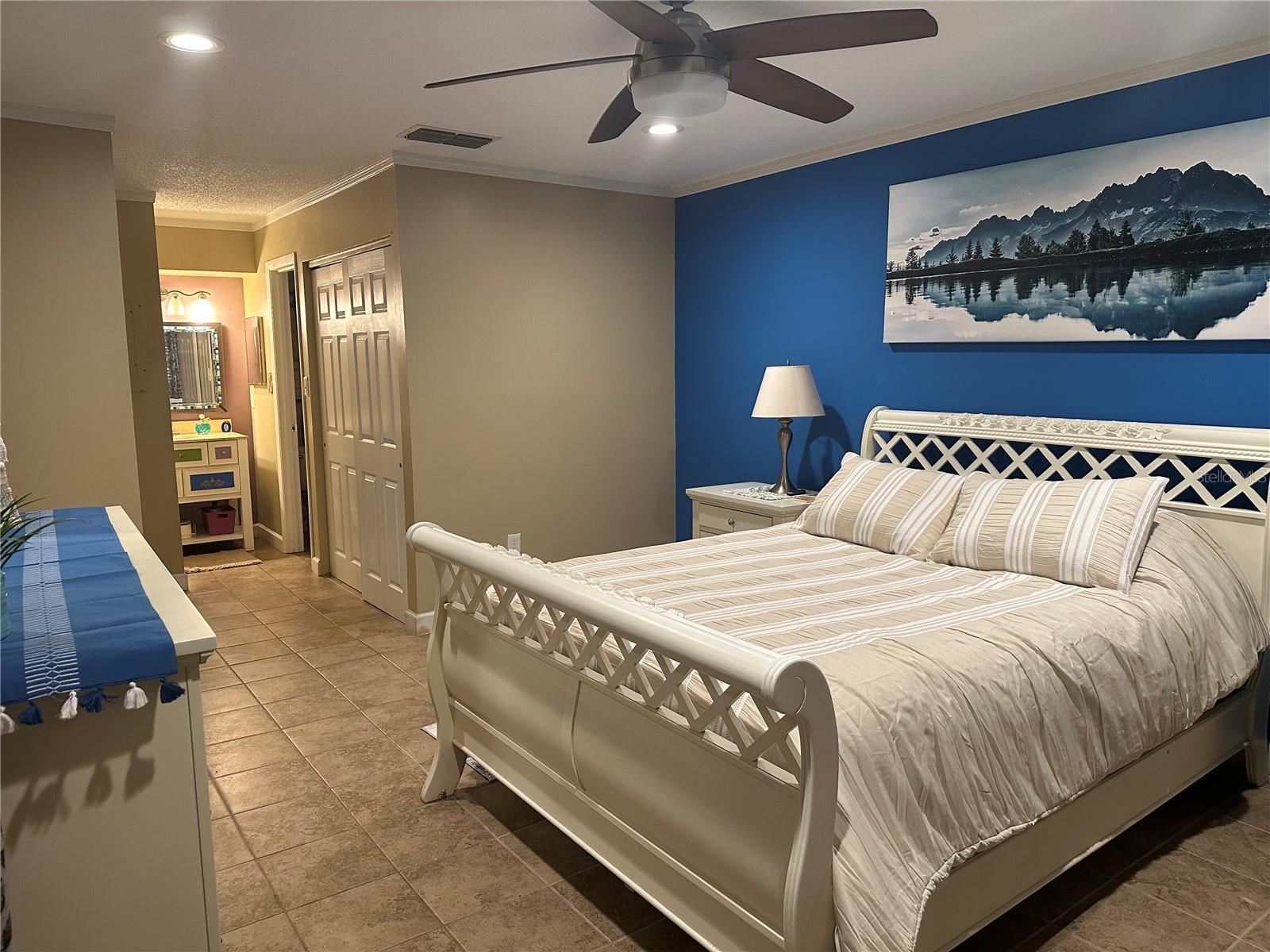 CRANES ROOST VILLAGE 4 - Residential Lease