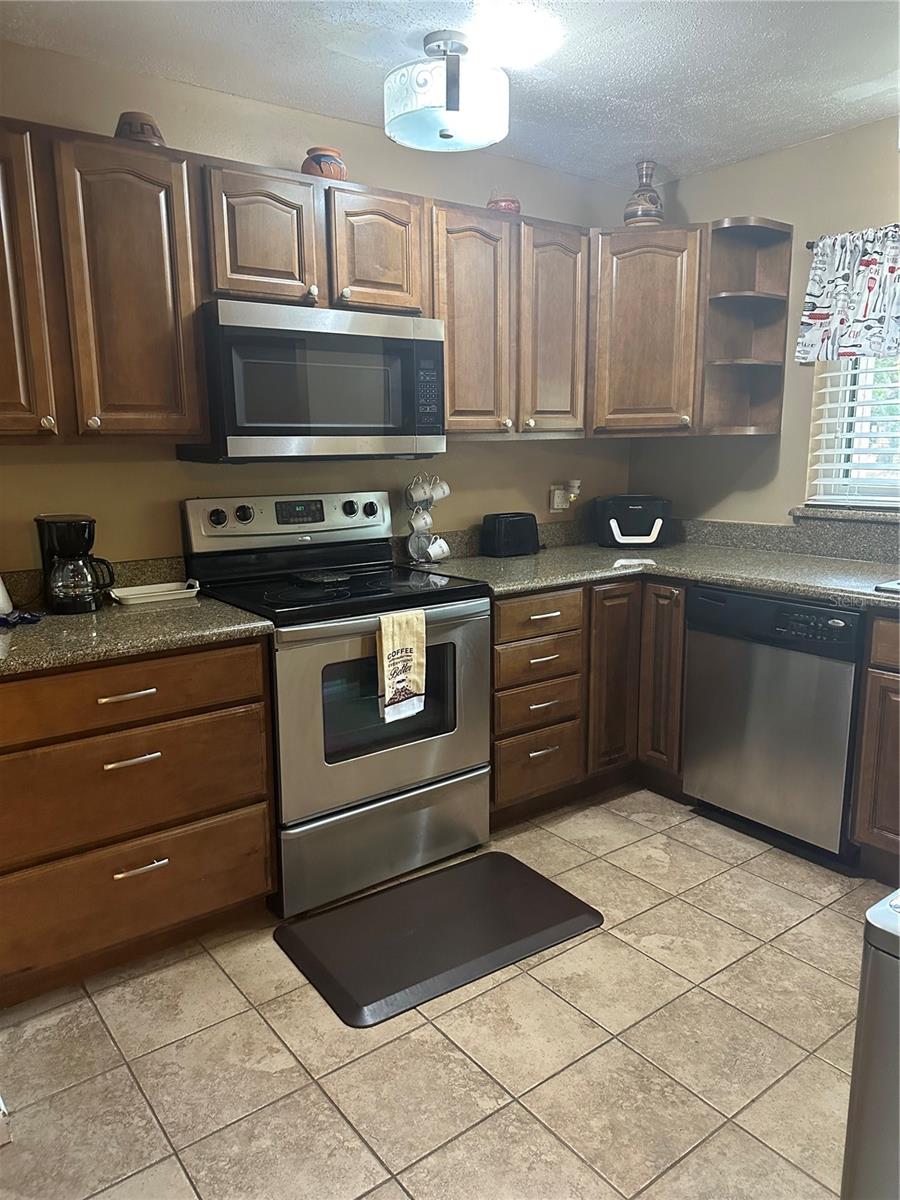 CRANES ROOST VILLAGE 4 - Residential Lease