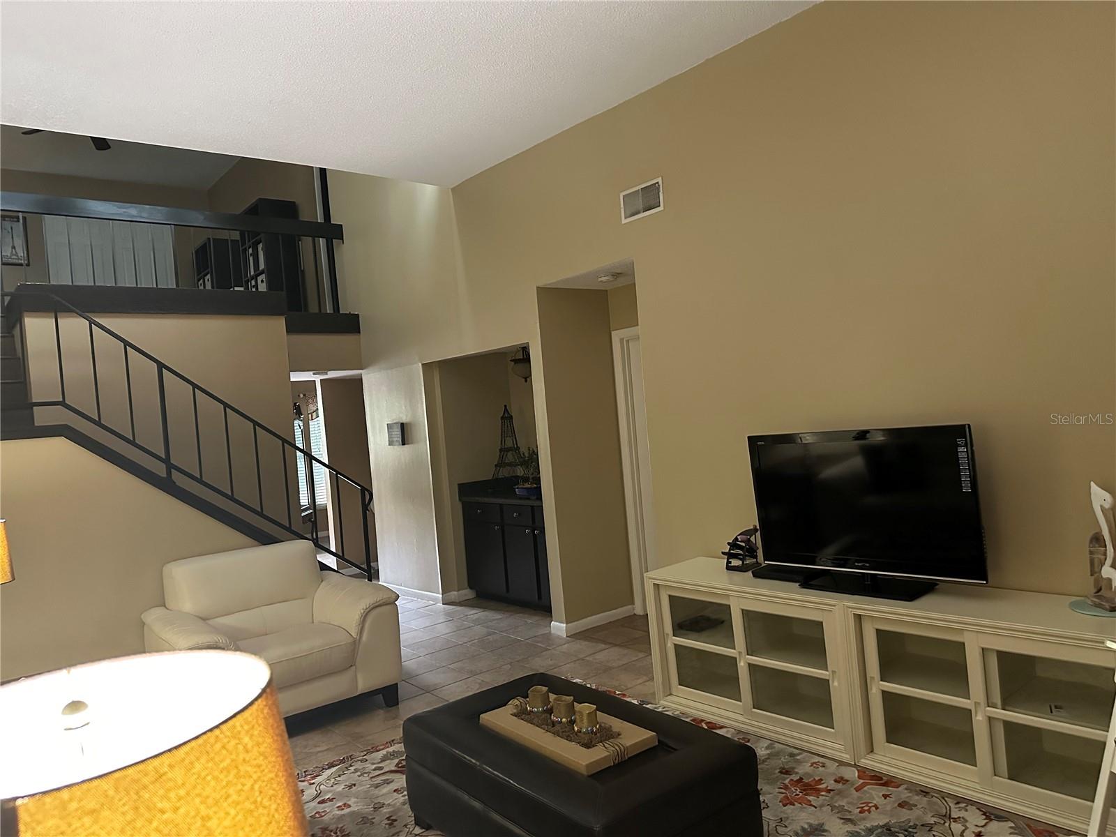 CRANES ROOST VILLAGE 4 - Residential Lease