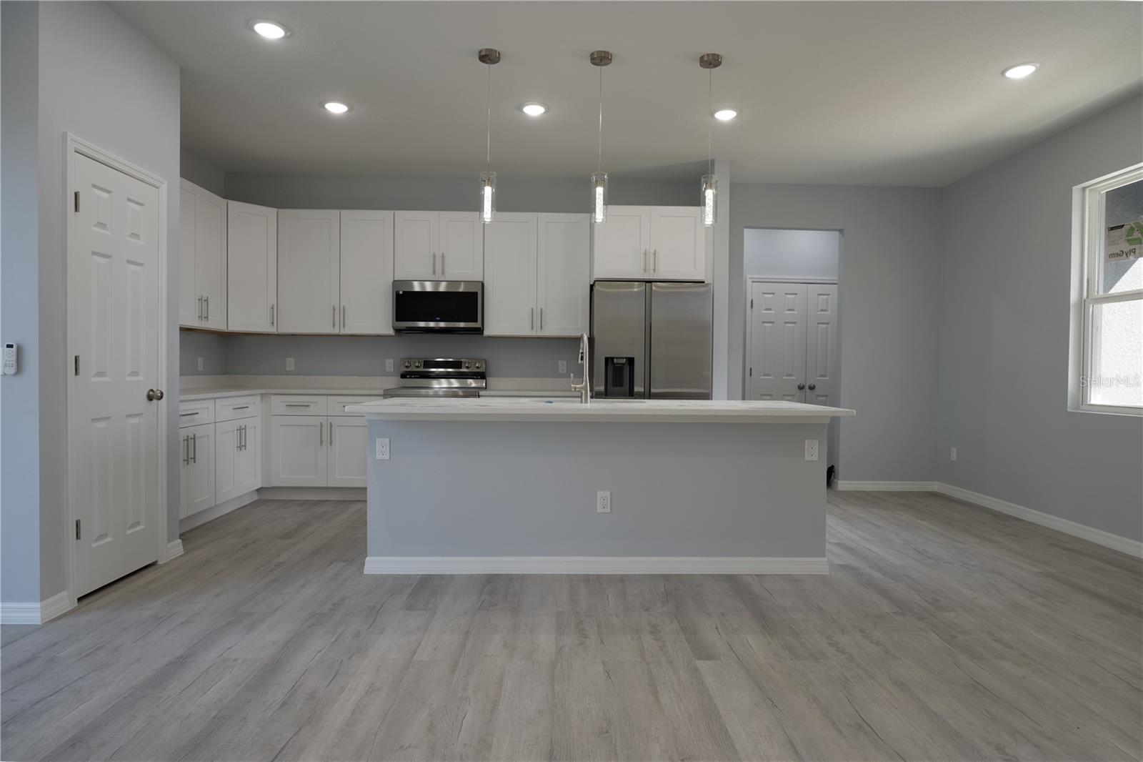 SEBRING COUNTRY ESTATES - Residential