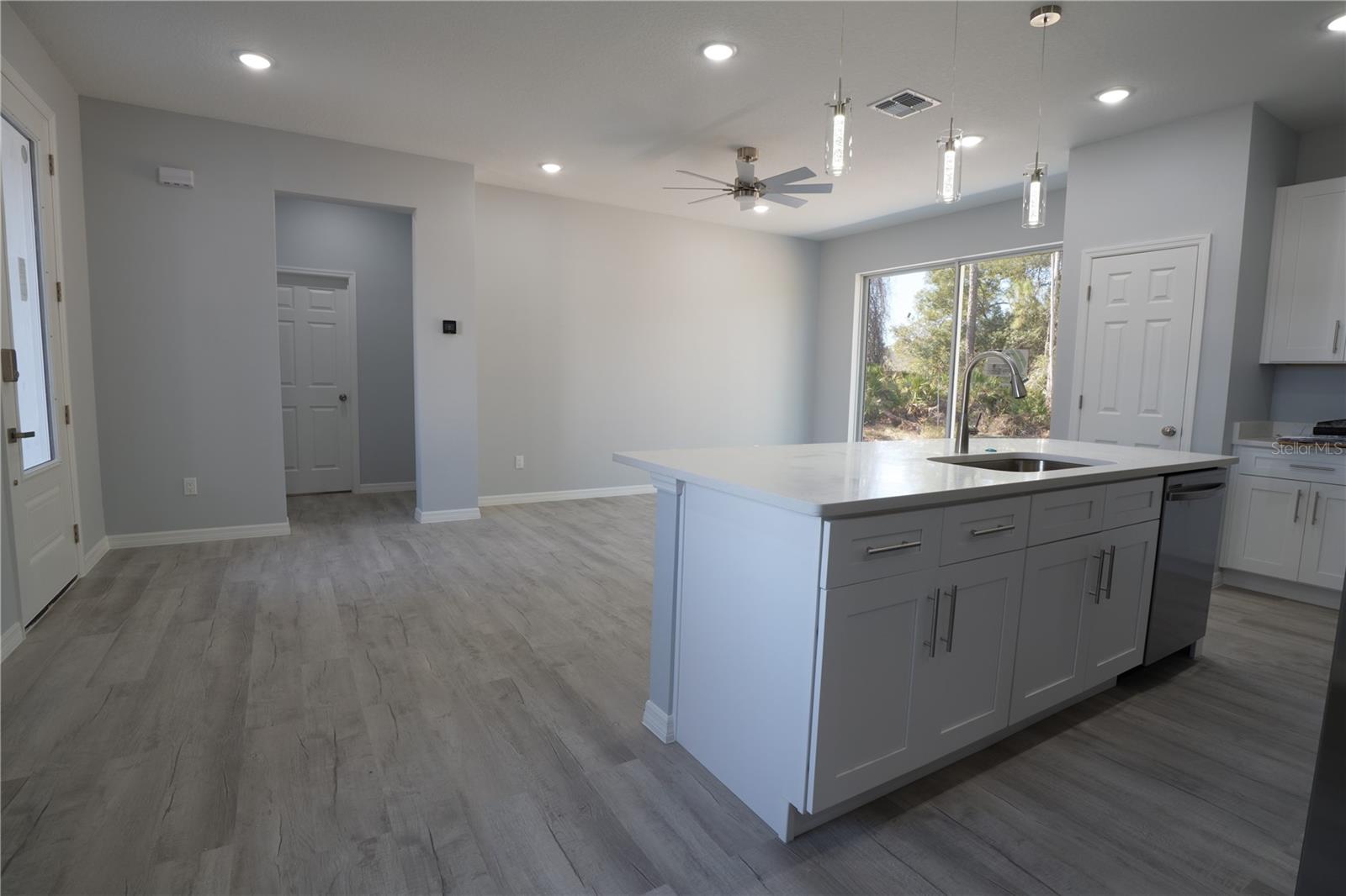 SEBRING COUNTRY ESTATES - Residential