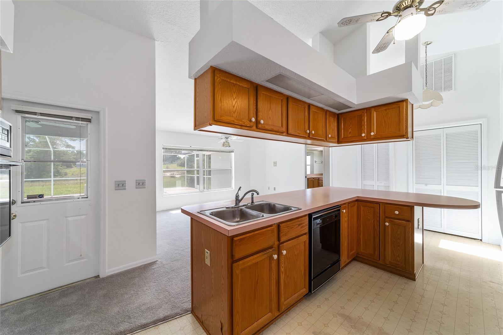 Photo 6 of 19 of 340 MARION OAKS GOLF WAY house