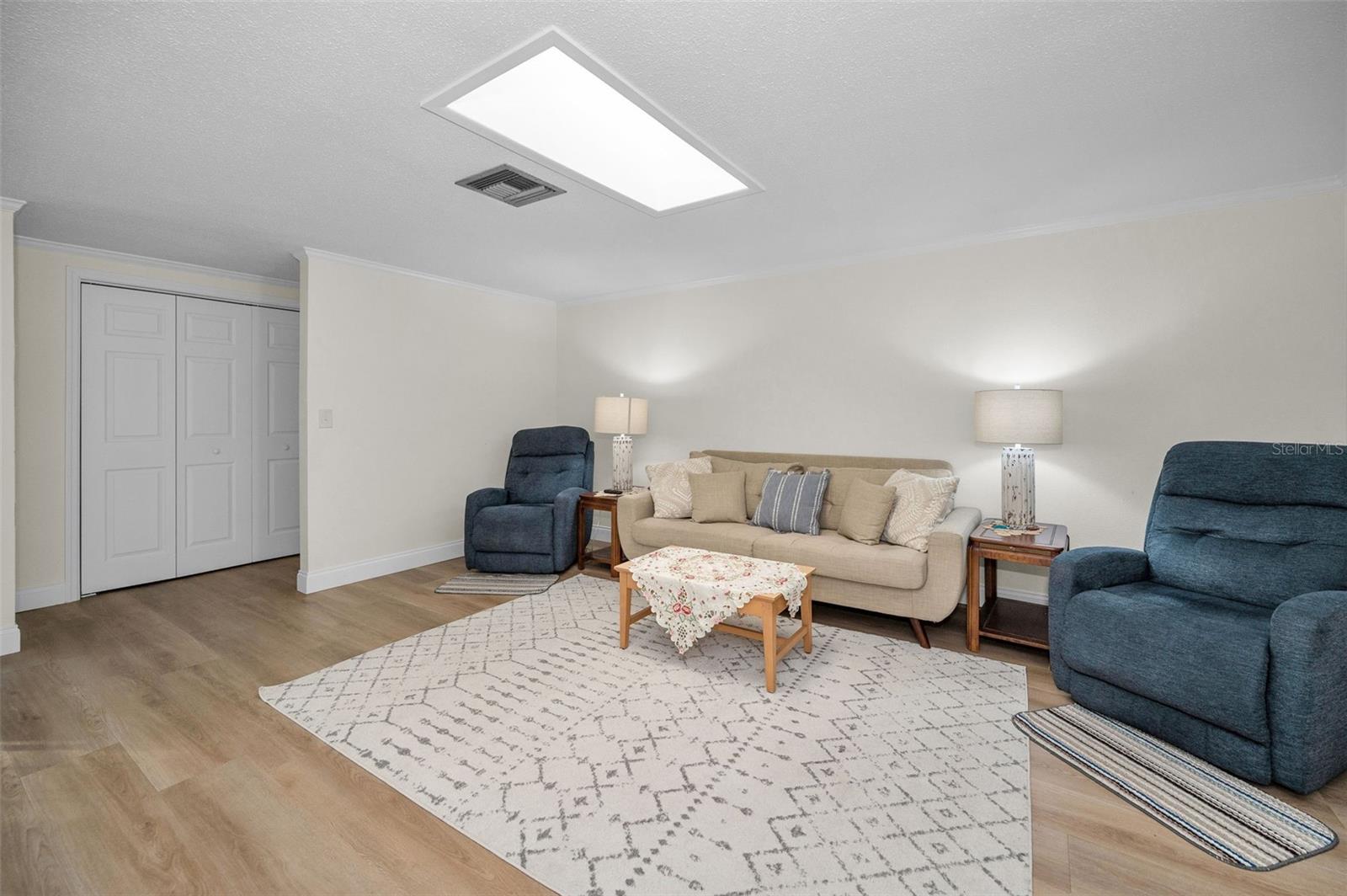 SUNSET HILLS REP - Residential