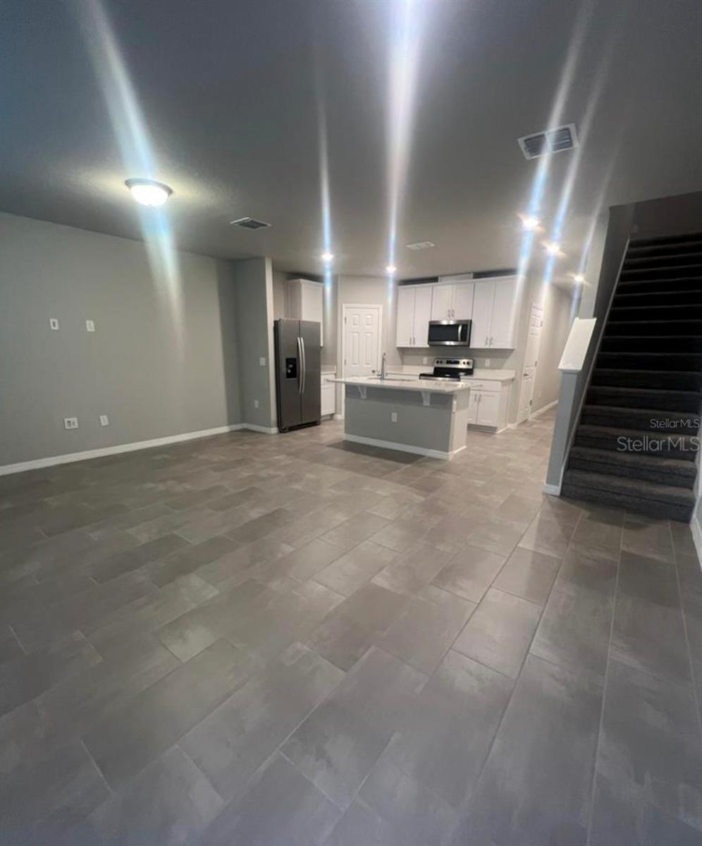 UNION SQUARE - Residential Lease