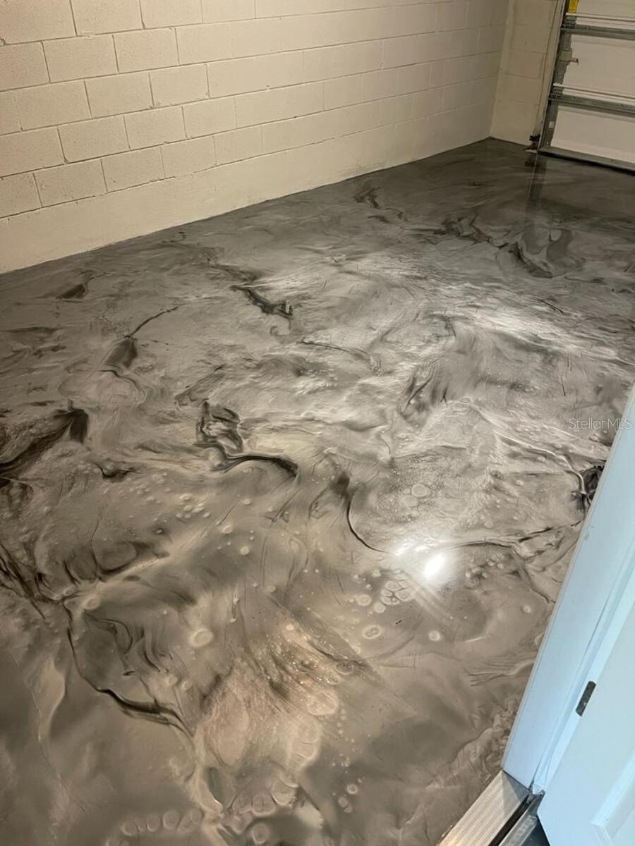 UNION SQUARE - Residential Lease