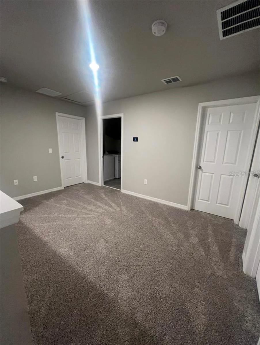 UNION SQUARE - Residential Lease