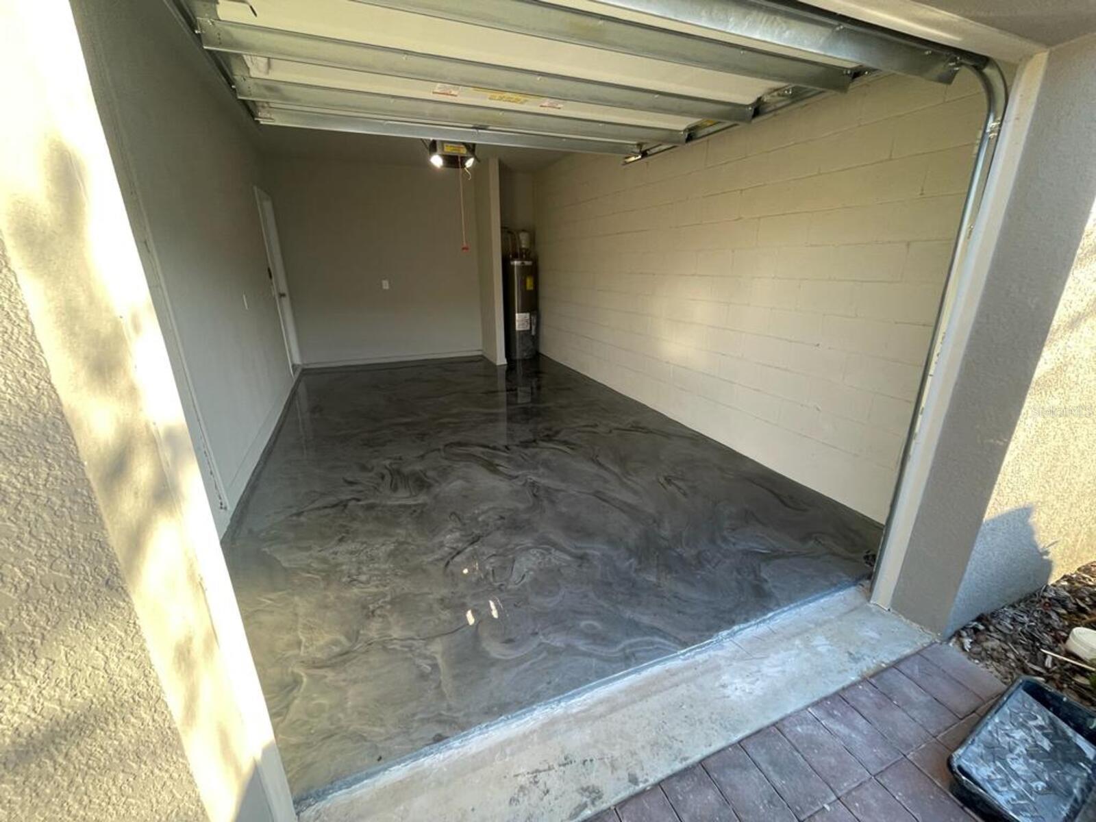 UNION SQUARE - Residential Lease