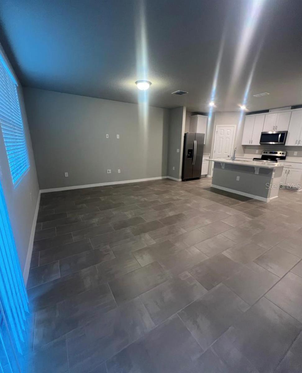 UNION SQUARE - Residential Lease