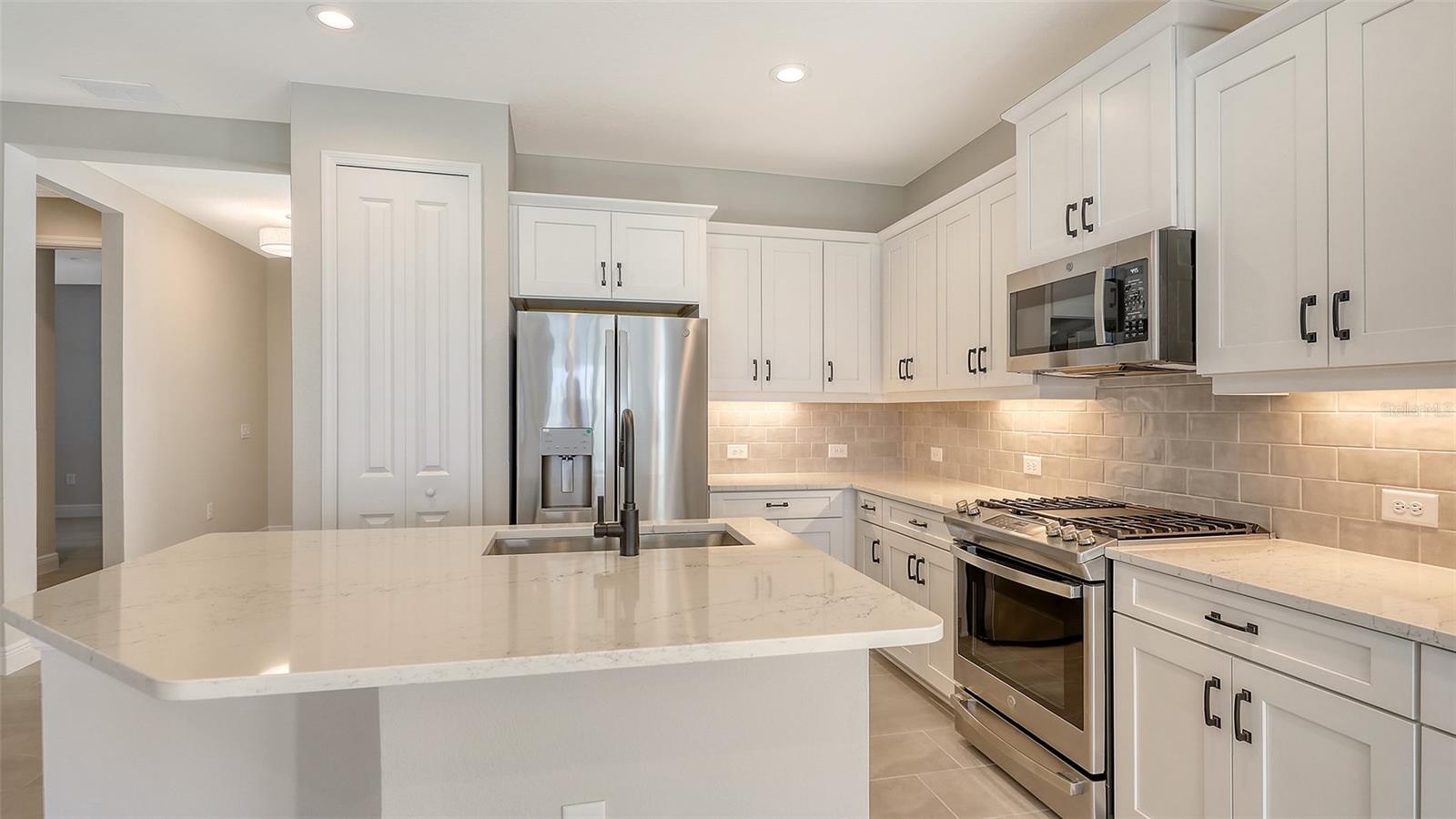 WYSTERIA WELLEN PARK VILLAGE F-4 - Residential