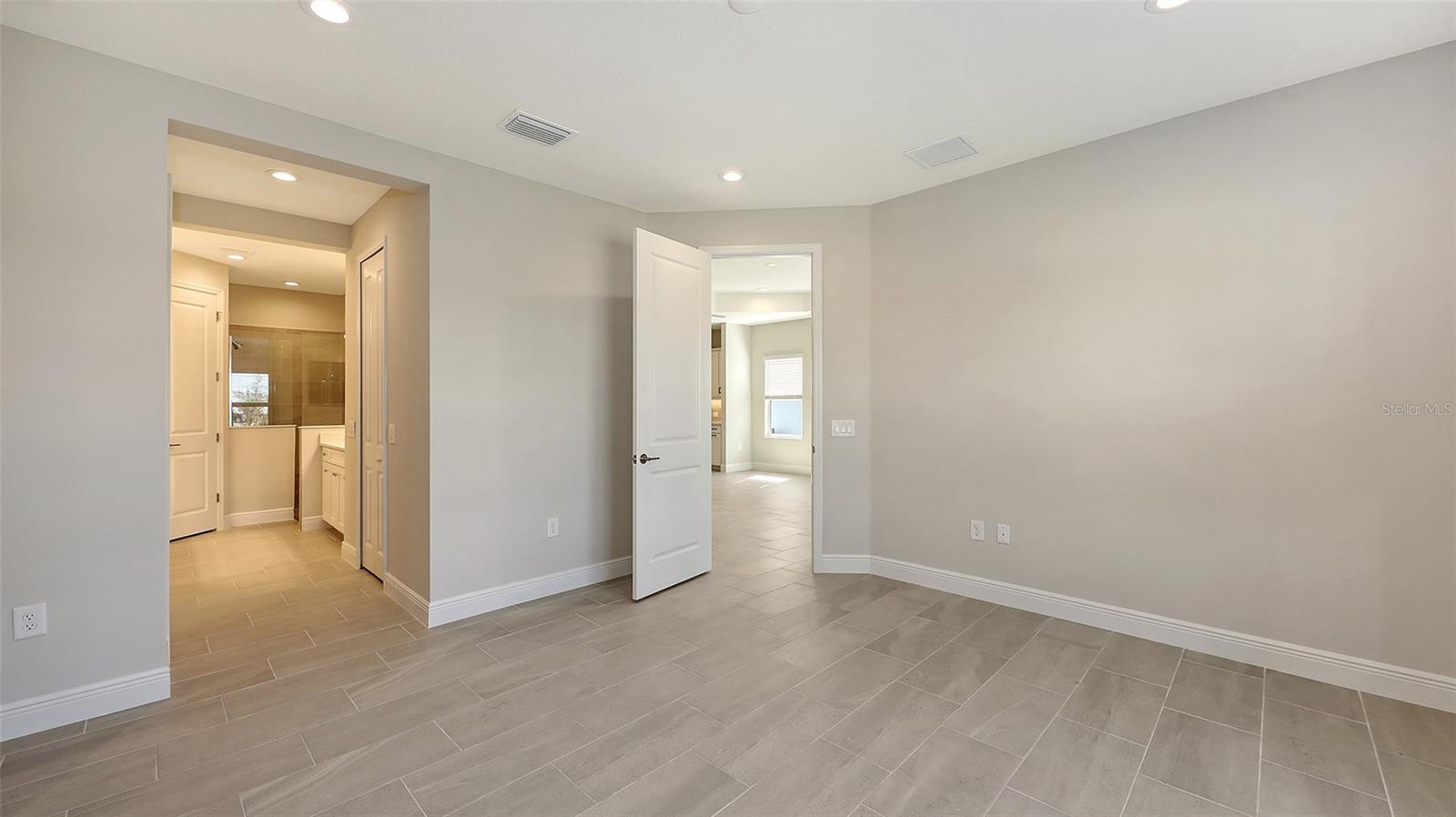 WYSTERIA WELLEN PARK VILLAGE F-4 - Residential