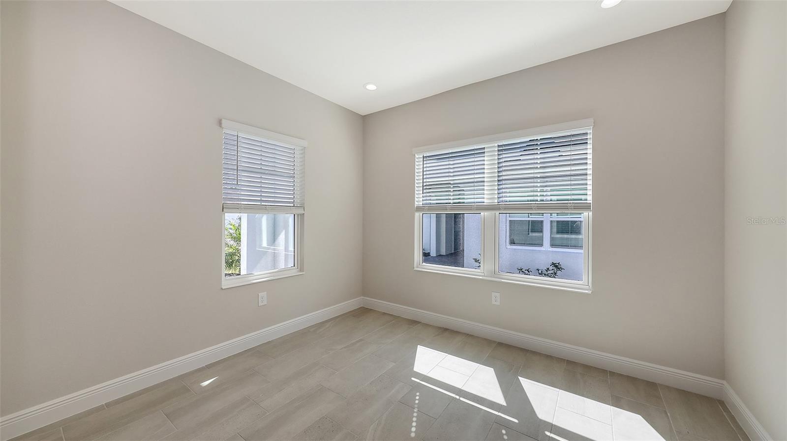 WYSTERIA WELLEN PARK VILLAGE F-4 - Residential