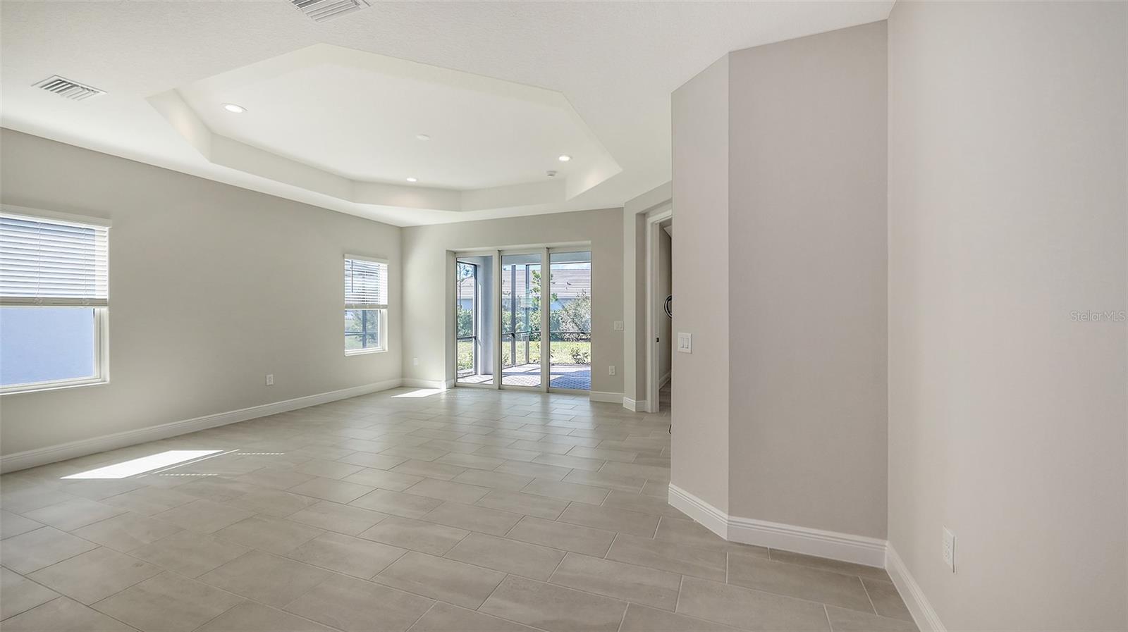 WYSTERIA WELLEN PARK VILLAGE F-4 - Residential