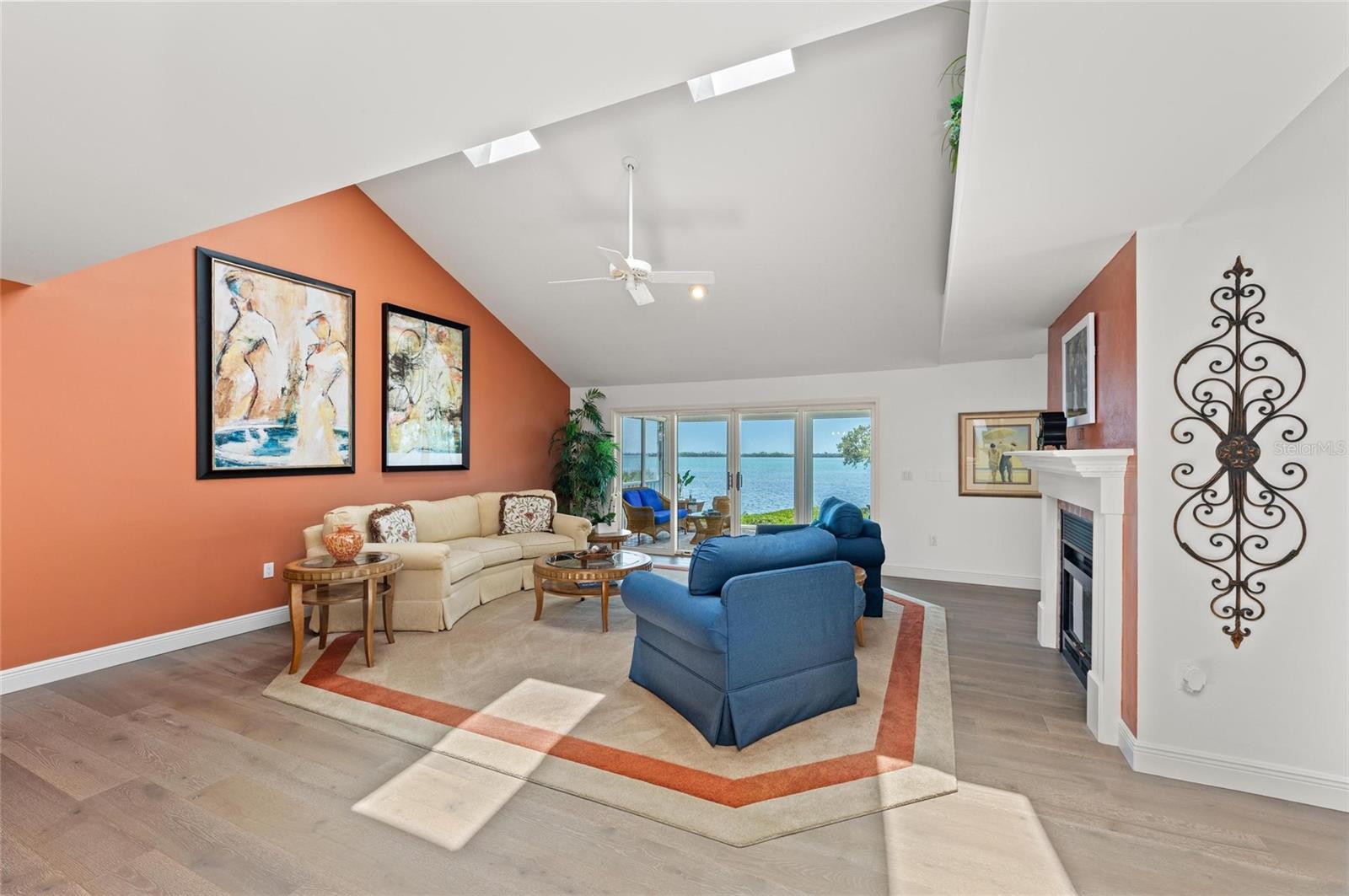 TIDY ISLAND PH II - Residential