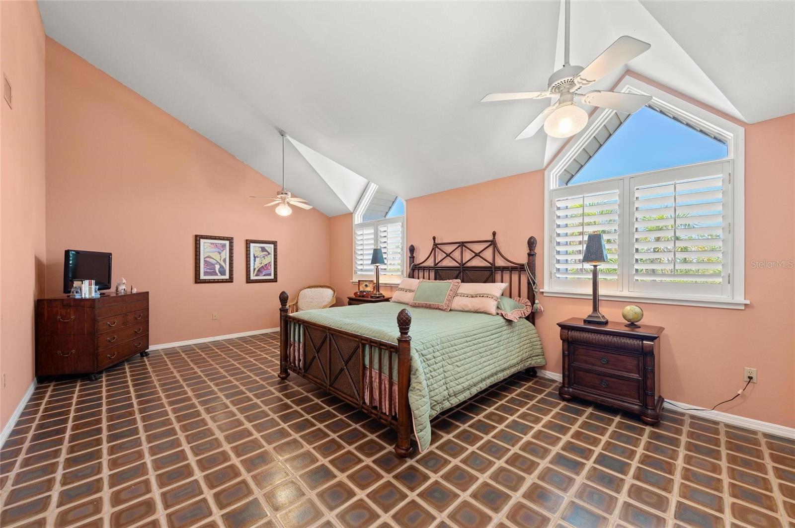 TIDY ISLAND PH II - Residential