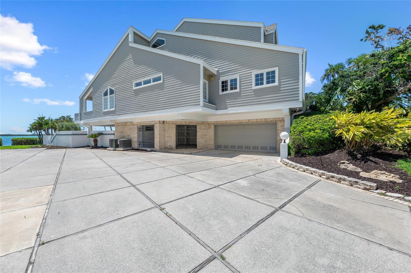 TIDY ISLAND PH II - Residential