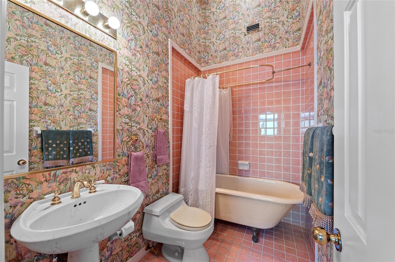 TIDY ISLAND PH II - Residential