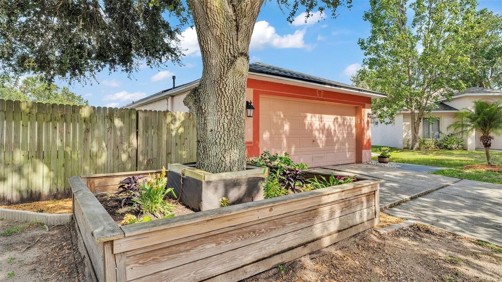 Photo of 3005 Summer House Drive, Valrico, FL 33594 (MLS # L4954667)