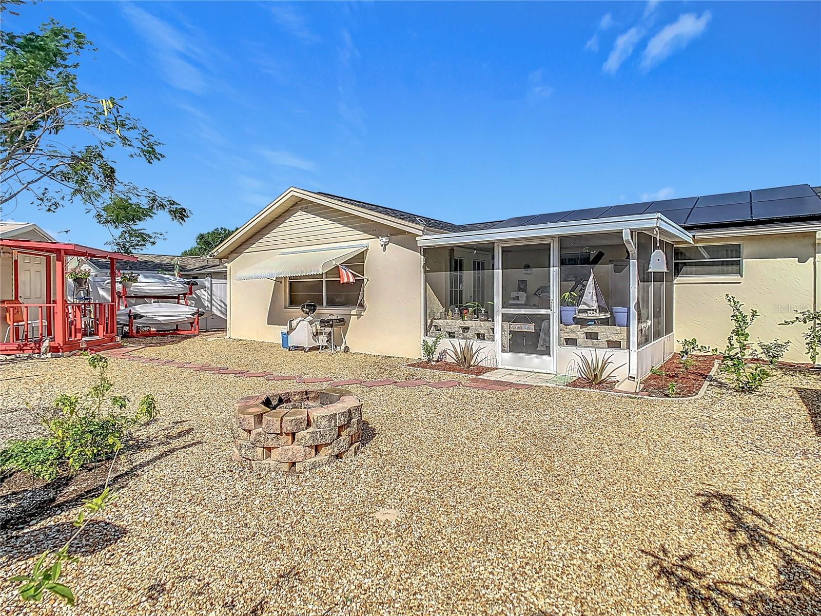 LA VILLA GARDENS - Residential