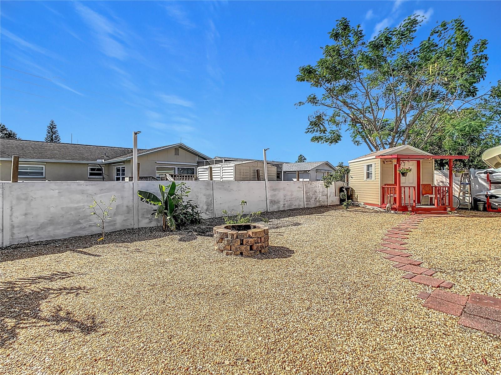 LA VILLA GARDENS - Residential