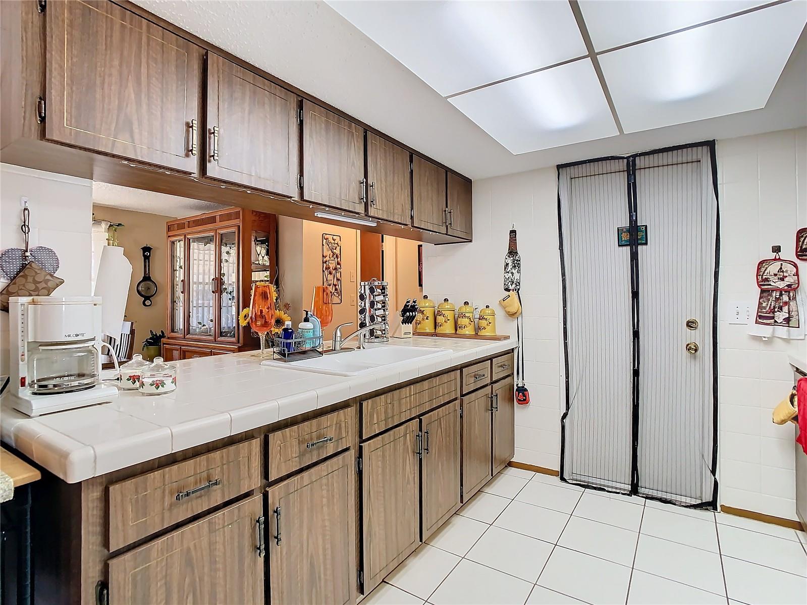 LA VILLA GARDENS - Residential