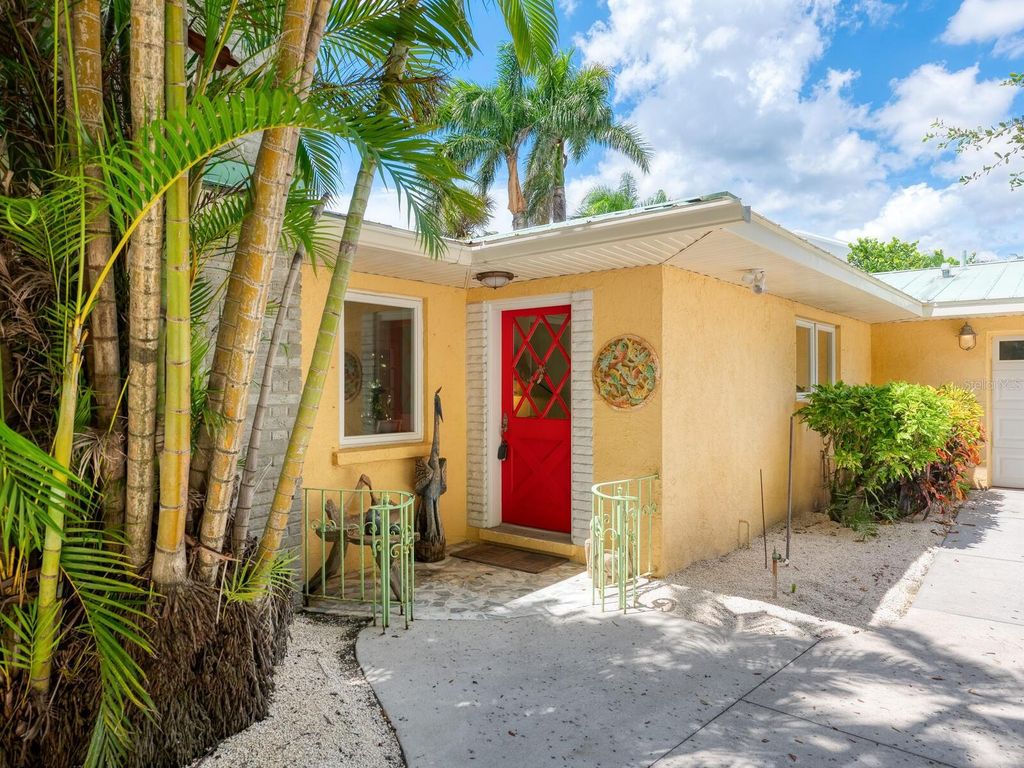 Photo of 2212 6th Street W, Palmetto, FL 34221 (MLS # A4642402)