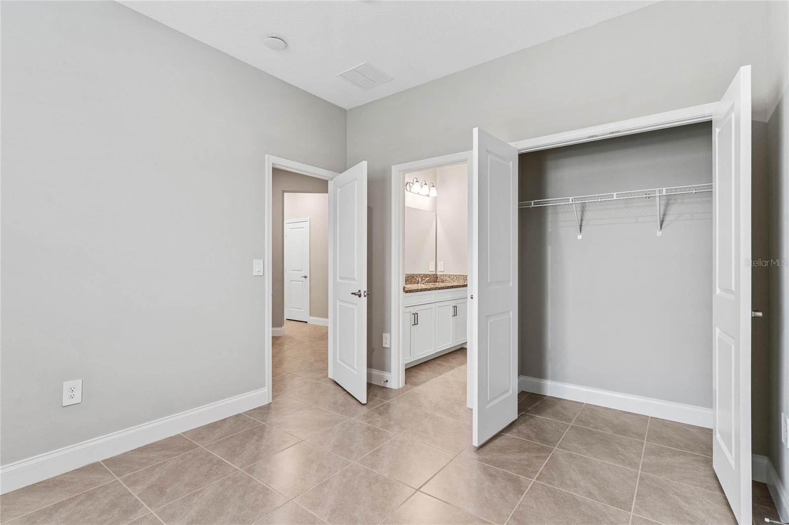 PARK VIEW/THE HILLS PH 2 - Residential Lease