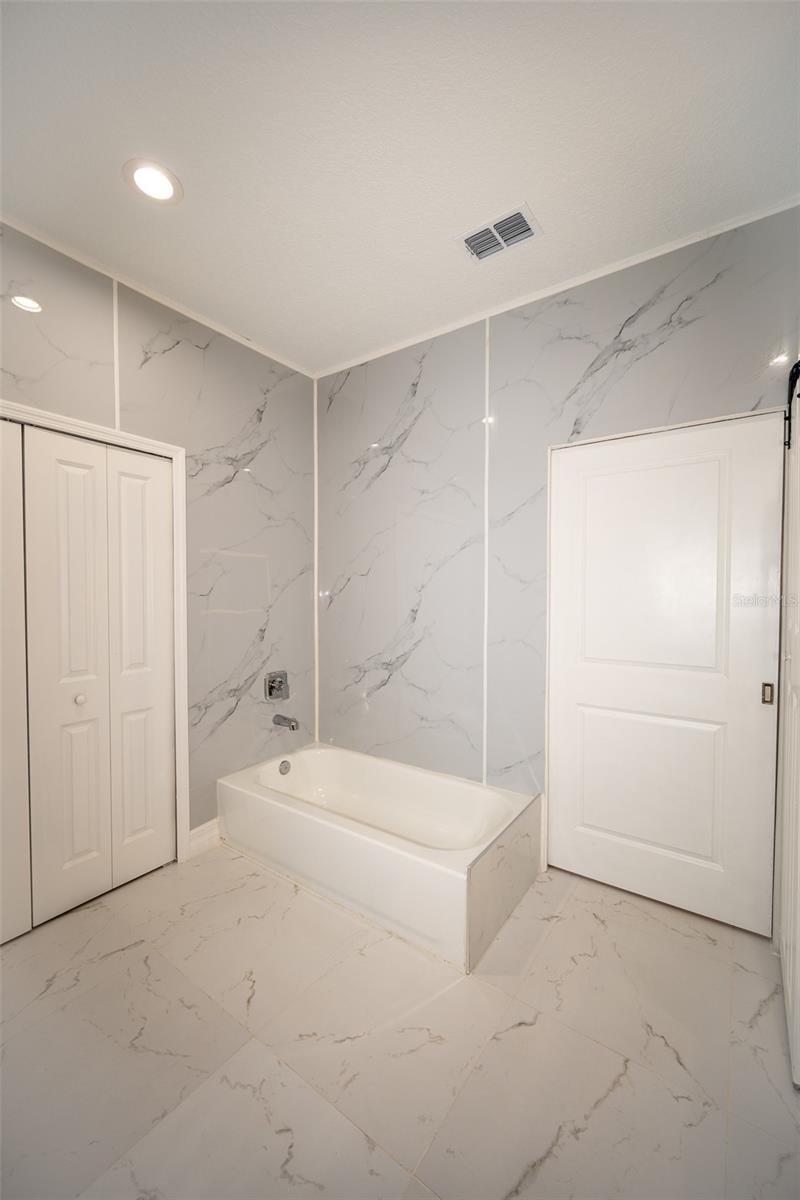 DAYTONA PARK EST SEC C - Residential