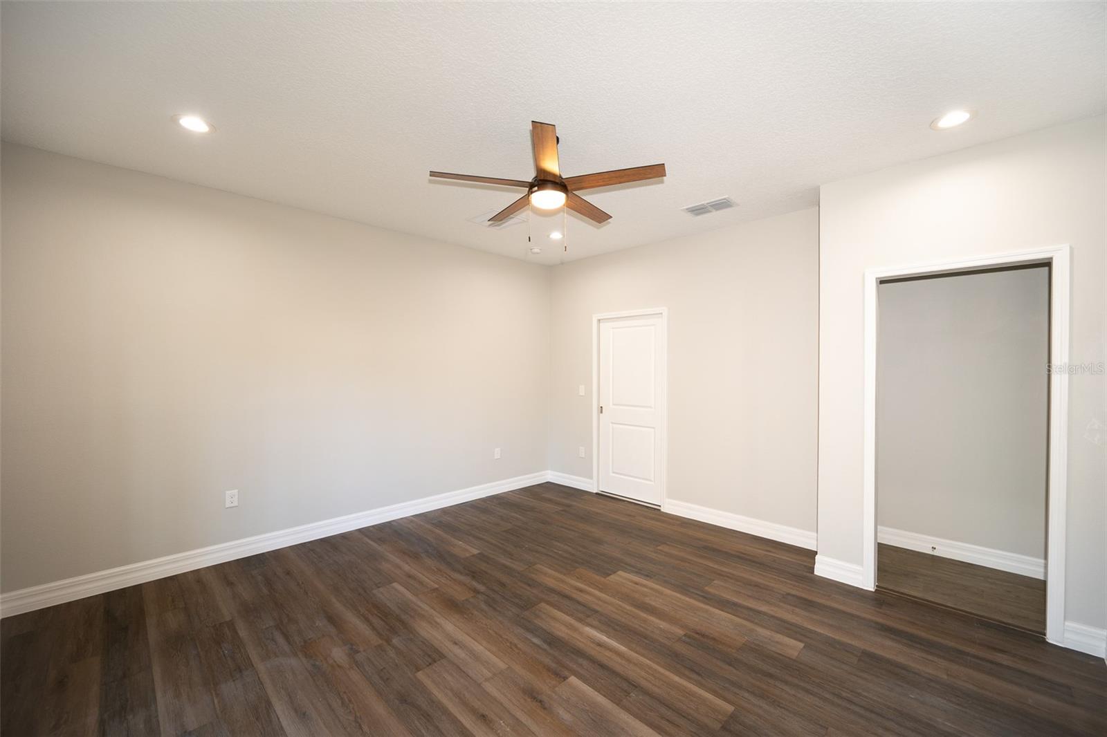 DAYTONA PARK EST SEC C - Residential