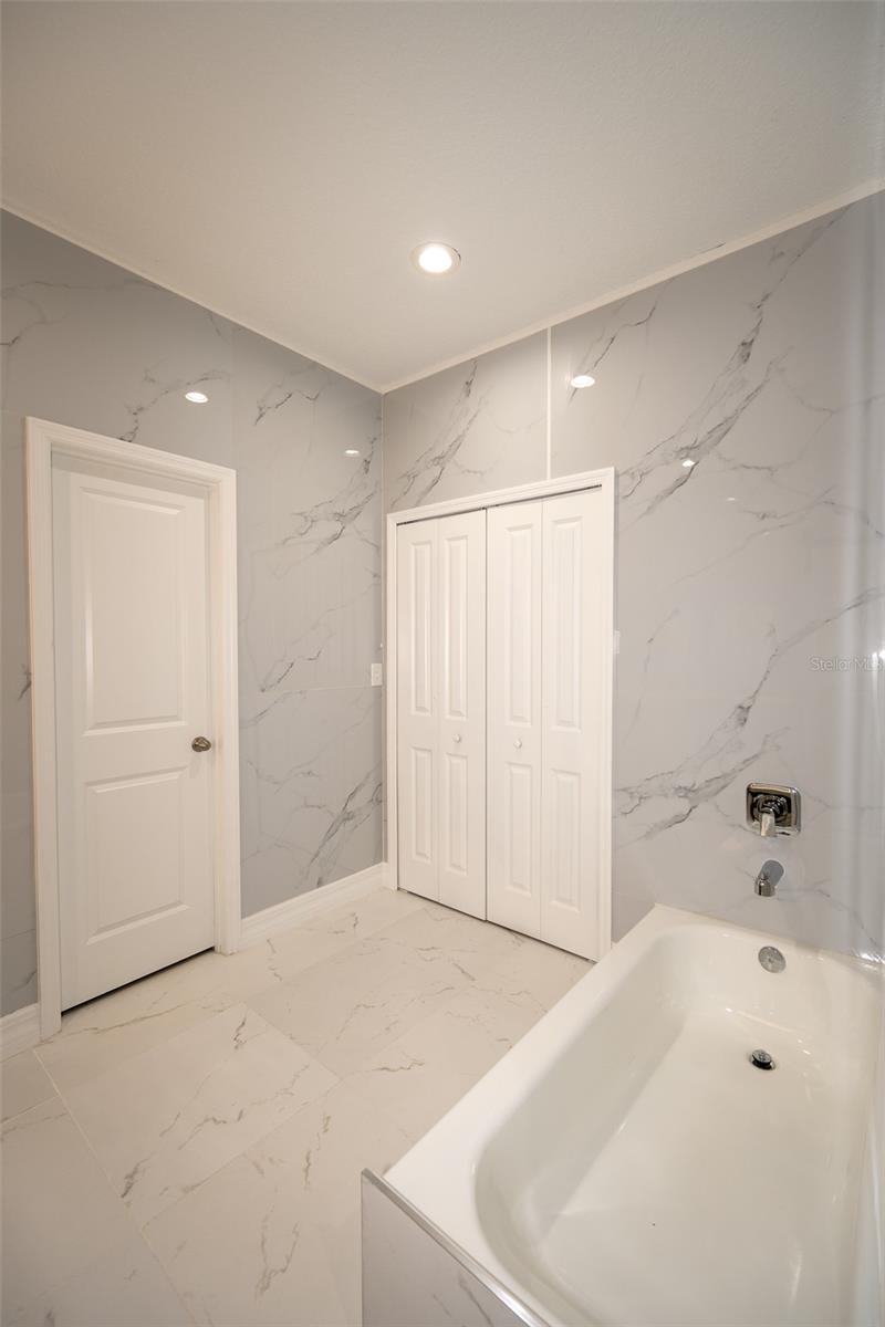 DAYTONA PARK EST SEC C - Residential