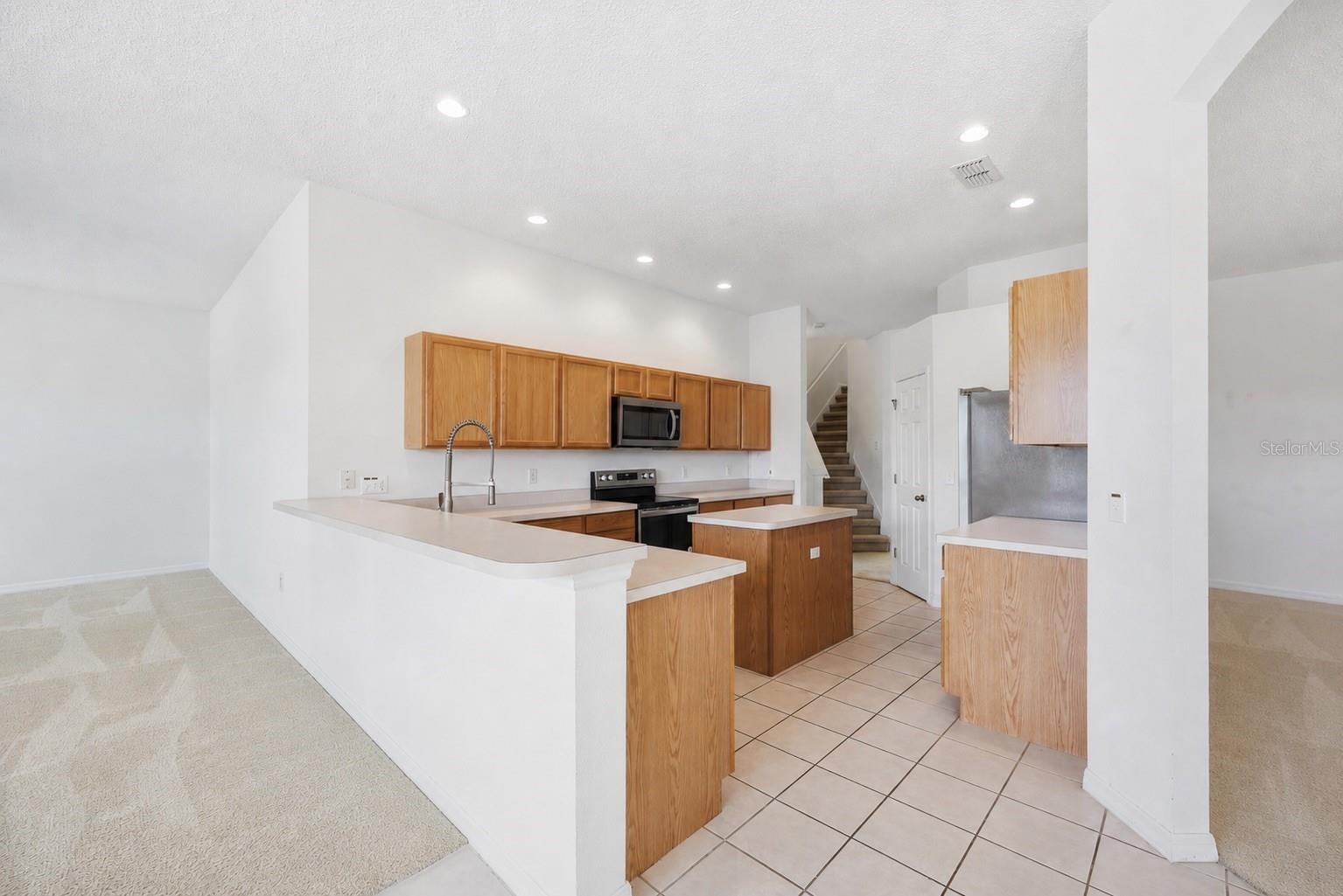 458 BLOOMINGDALE DRIVE