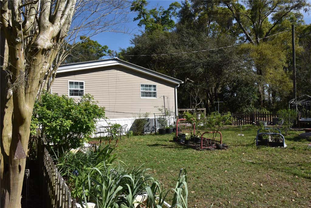 Photo of 6482 SE 55th Street, Trenton, FL 32693 (MLS # OM728469)