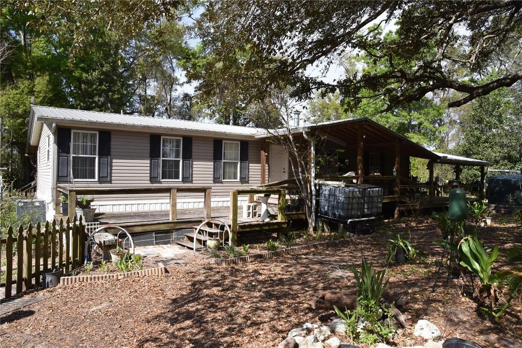 Photo of 6482 SE 55th Street, Trenton, FL 32693 (MLS # OM728469)