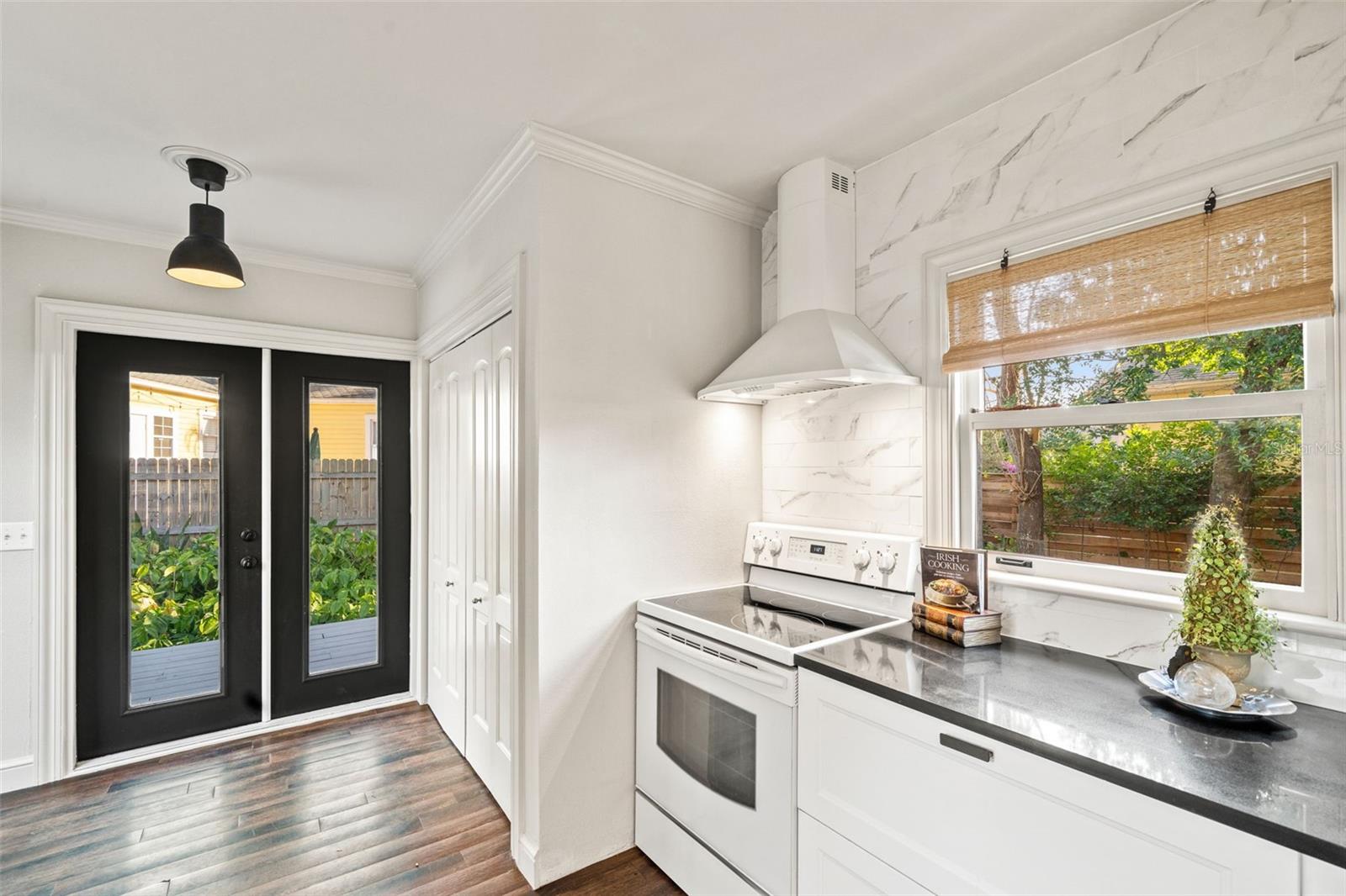 BUFFALO HEIGHTS - Residential