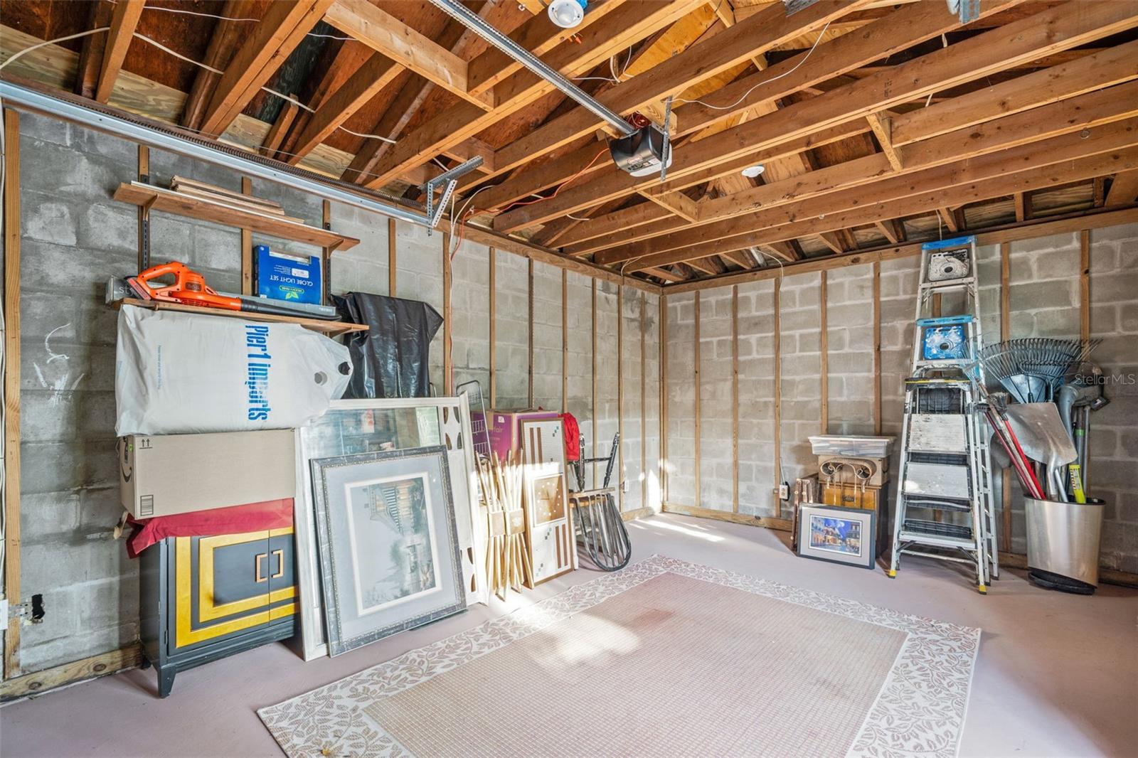 BUFFALO HEIGHTS - Residential