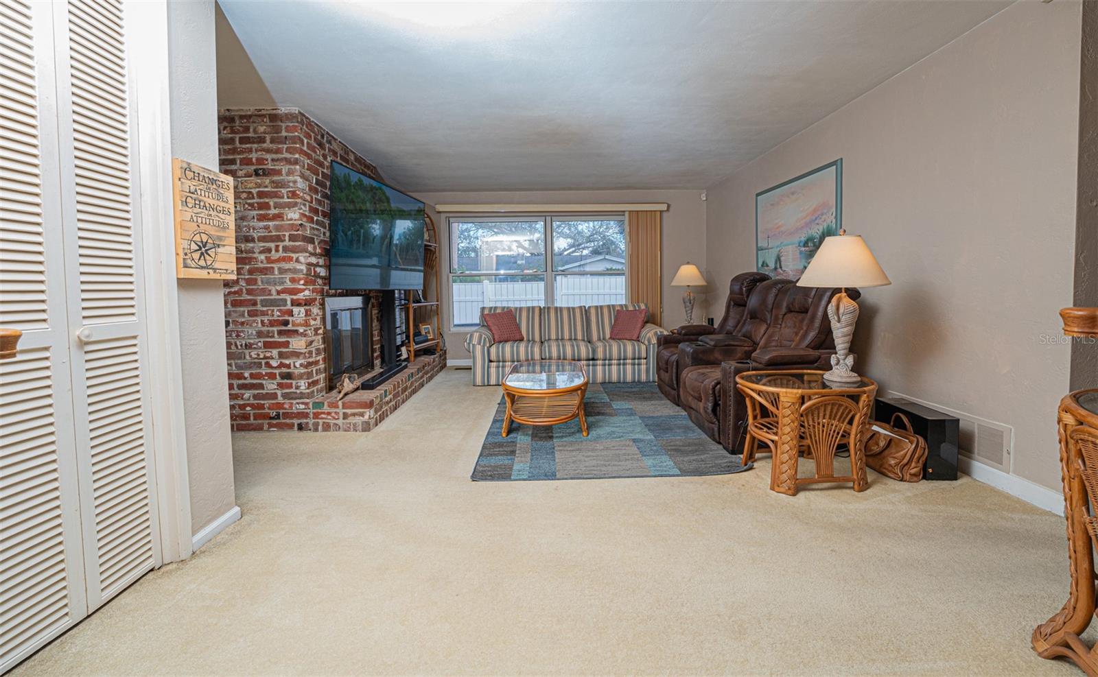 219 LYNNHURST DRIVE