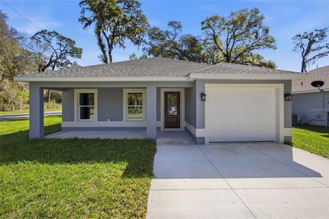 Photo of 500 4th Avenue, Wildwood, FL 34785 (MLS # G5102554)
