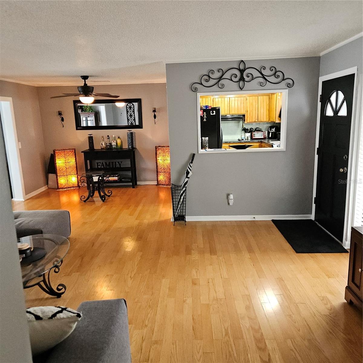 1663 CAMBRIDGE DRIVE