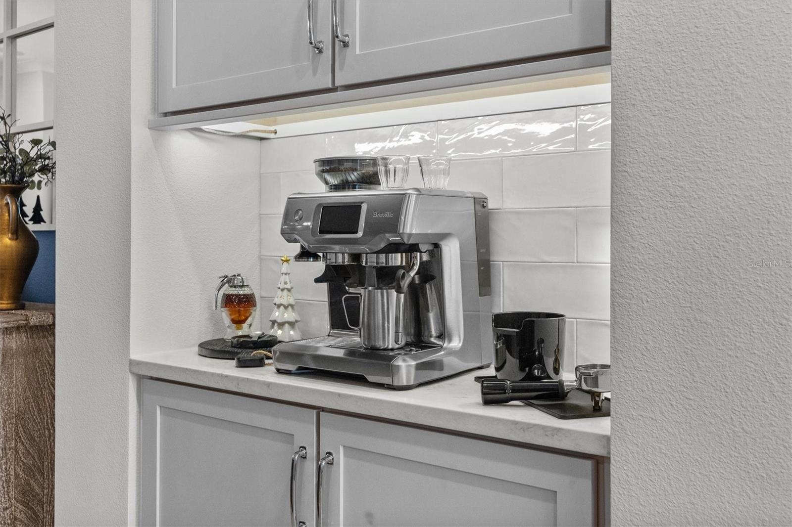 HIGHLAND TWNHMS - Residential