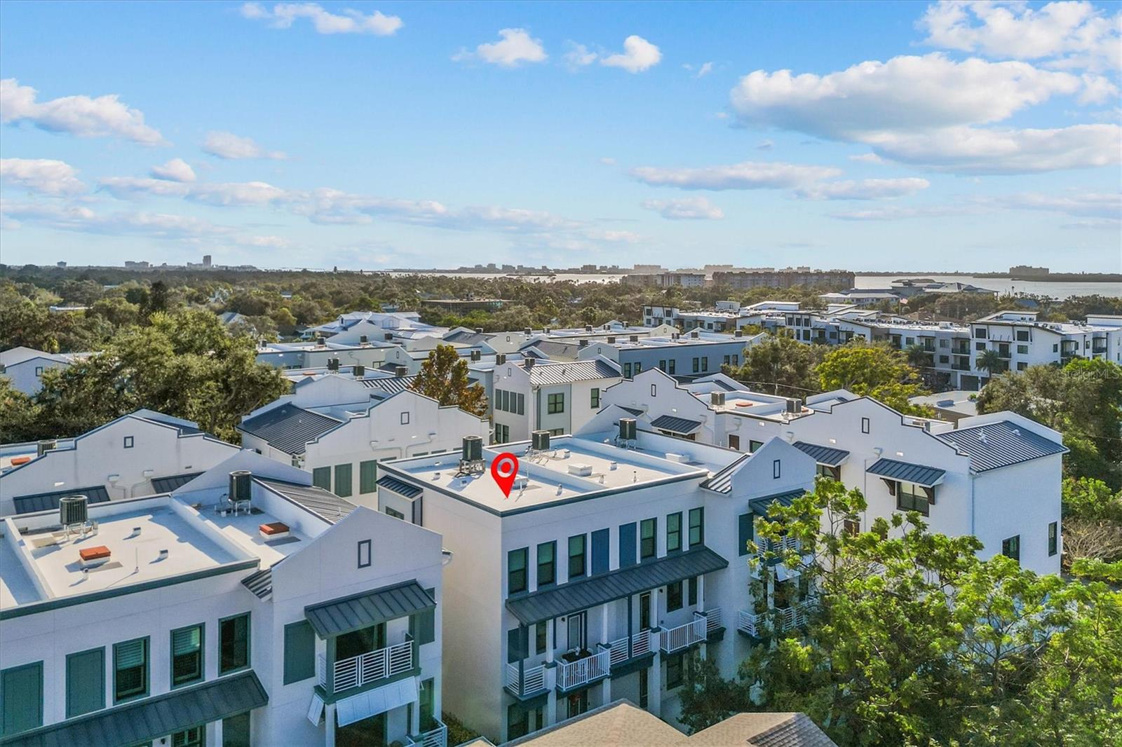 HIGHLAND TWNHMS - Residential