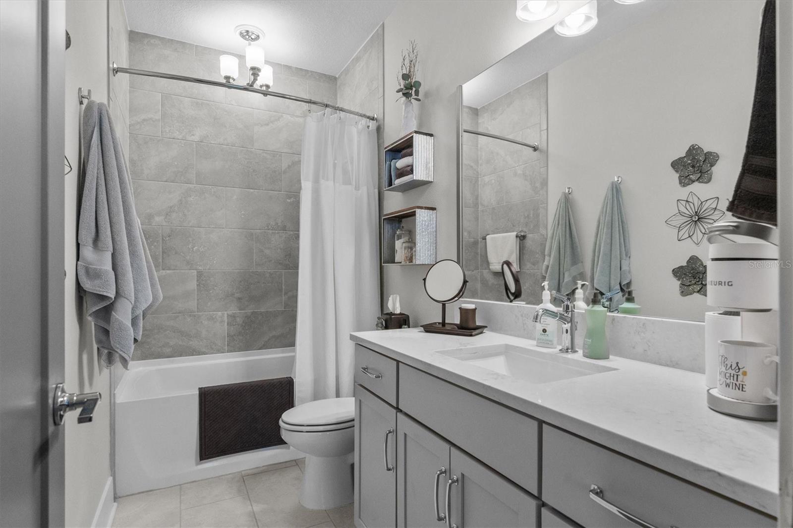 HIGHLAND TWNHMS - Residential